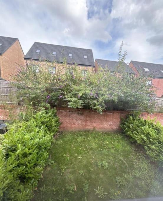 Private Room In A House With Parking In Lenton Nottingham Exterior photo
